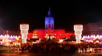 Seasonal splendour: the Christmas market at Charlottenburg Palace; copyright: werbeteam berlin