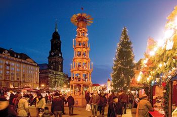 Marvel at the world's biggest Christmas pyramid; copyright: Dresden-Werbung und Tourismus GmbH 