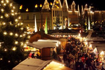 Christmas shopping at its most traditional; copyright: Tourist-Info Schwäbisch Gmünd 