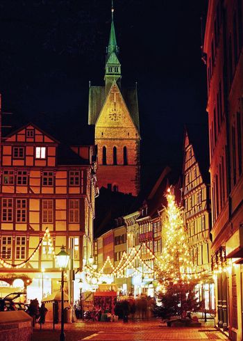 One of three splendid Christmas markets; copyright: Hannover Tourismus GmbH 