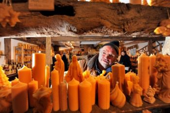 Festive beeswax candles; copyright: Bochum Marketing GmbH 