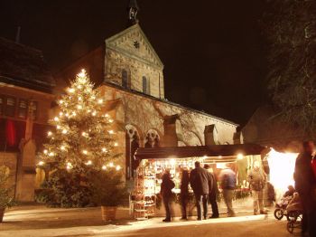 Christmas market at Maulbronn Monastery; copyright: Stadt Maulbronn