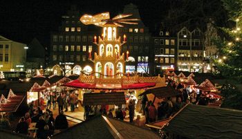 The Christmas pyramid centrepiece; copyright: Flensburg Fjord Tourismus GmbH 