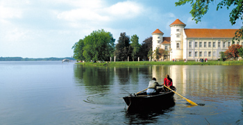 Boating at Rheinsberg Palace - © Lehnartz GbR Lehnartz, Klaus und Dirk (DZT)