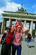 Picture of the Brandenburg Gate: Copyright BTM/Fregasso   
