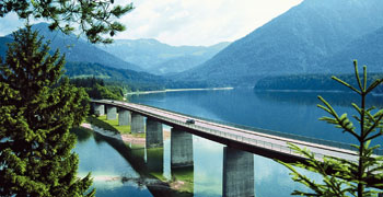 Sylvenstein reservoir near Lenggries  Tlzer Land Tourismus