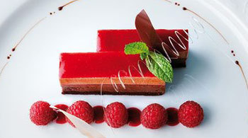 Chocolate slices with marinated raspberries and lemon grass sorbet, created by Dieter L. Kaufmann, Copyright DZT