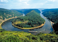 Bird's-eye view of the Saar Bow near Mettlach-Dreisbach, with boat - © Merten, Hans Peter (DZT)