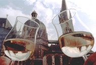 Aachen, two glasses of wine, copyright Verkehrsverein Bad Aachen