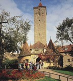 Rothenburg Castle Gate and Castle Garden, copyright Rothenburg Tourismus Service